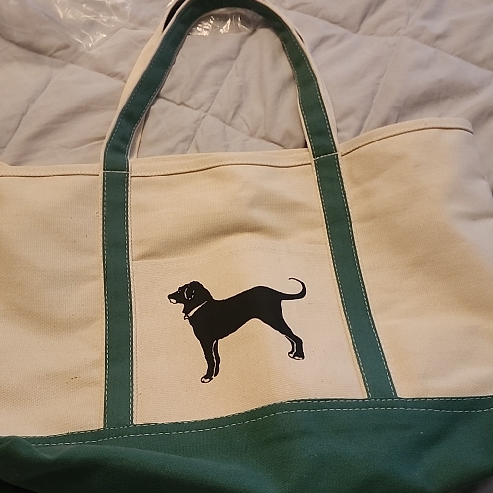 Black Dog zippered tote